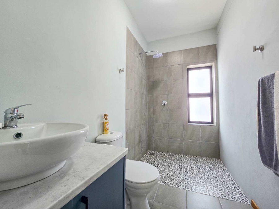 5 Bedroom Property for Sale in Stilbaai Oos Western Cape